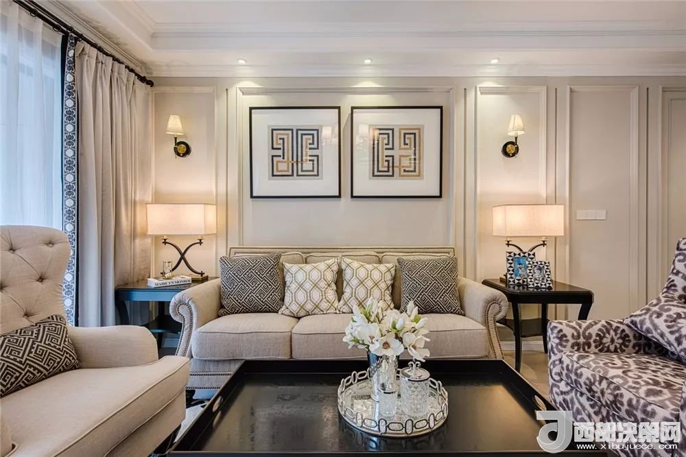 沙發(fā)背景墻選對(duì)裝飾畫，才能美了整個(gè)客廳空間！