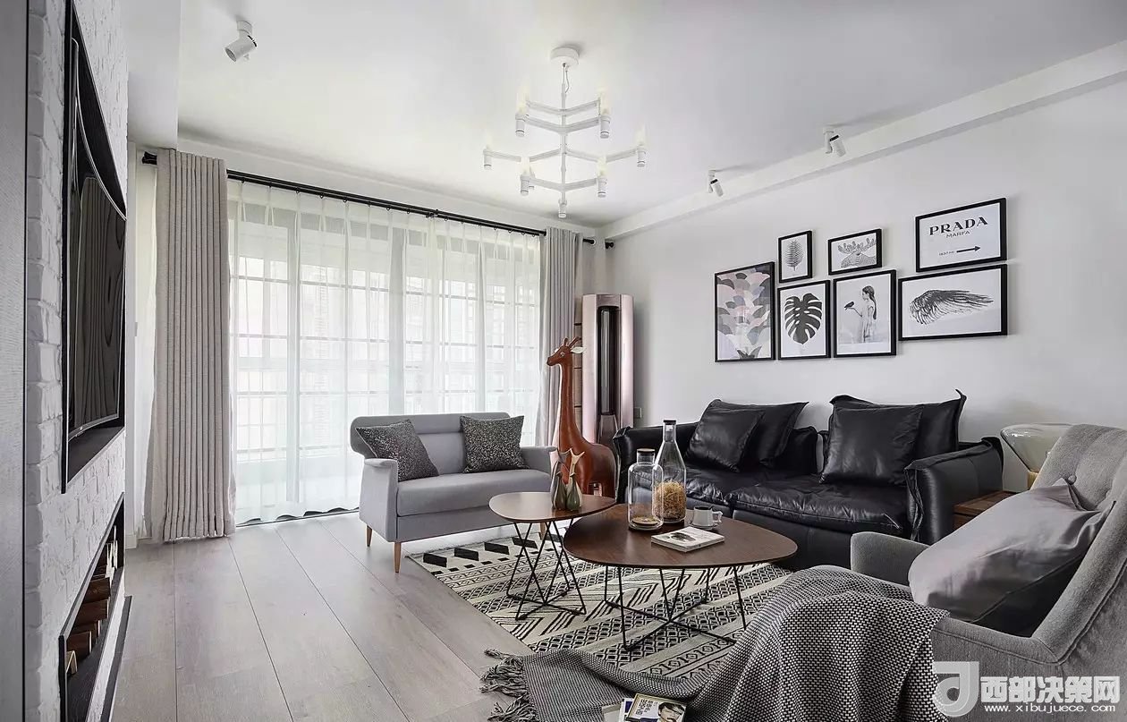 沙發(fā)背景墻選對(duì)裝飾畫，才能美了整個(gè)客廳空間！