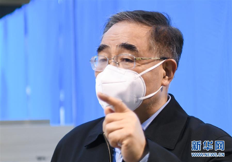 （聚焦疫情防控·圖文互動(dòng)）（7）分秒必爭(zhēng)！一切為了治病救人——中國(guó)抗疫生命至上的生動(dòng)實(shí)踐