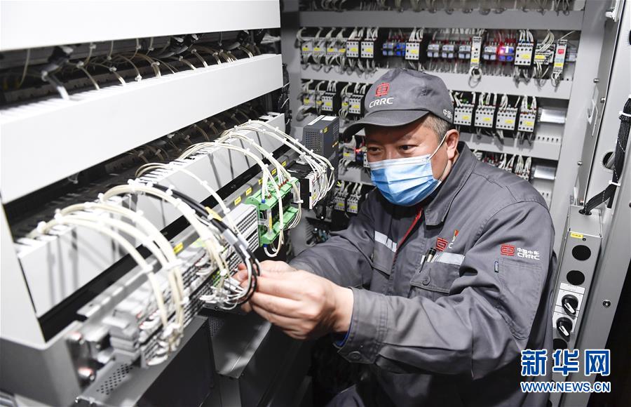 （在習近平新時代中國特色社會主義思想指引下——新時代新作為新篇章·習近平總書記關(guān)切事·圖文互動）（9）汗水的味道——記錄奮戰(zhàn)在復工復產(chǎn)一線的勞動者