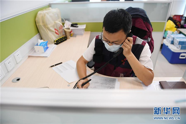 （新華全媒頭條·圖文互動）（2）首都再戰(zhàn)“疫”，難忘40天——寫在北京應(yīng)急響應(yīng)級別降級之際