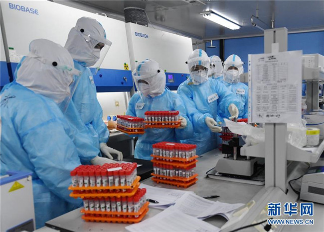 （新華全媒頭條·圖文互動）（8）首都再戰(zhàn)“疫”，難忘40天——寫在北京應(yīng)急響應(yīng)級別降級之際 