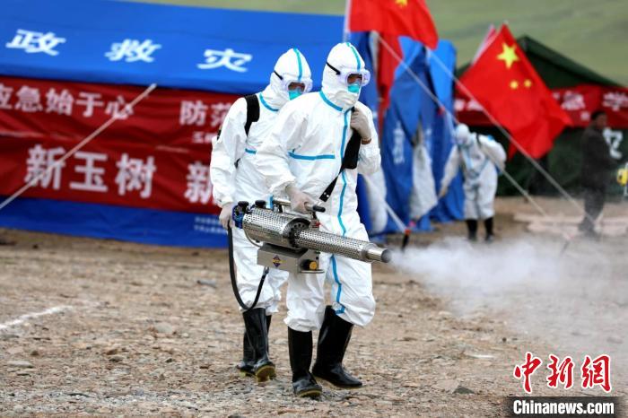 圖為進行現(xiàn)場消毒。青海省應急廳