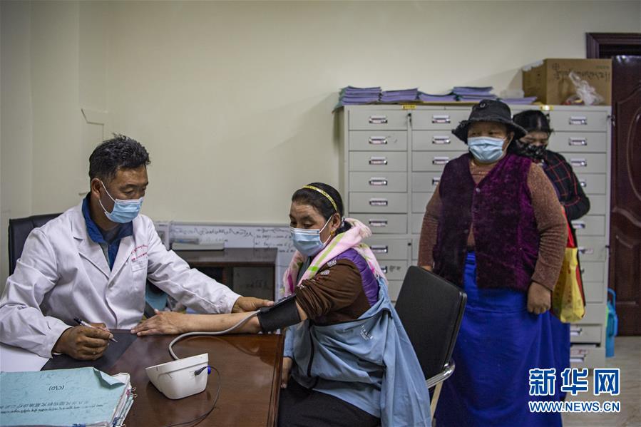 （新華全媒頭條·走向我們的小康生活·圖文互動(dòng)）（6）扎西德勒，我們的新家園——西藏易地扶貧搬遷搬出幸福美好新生活