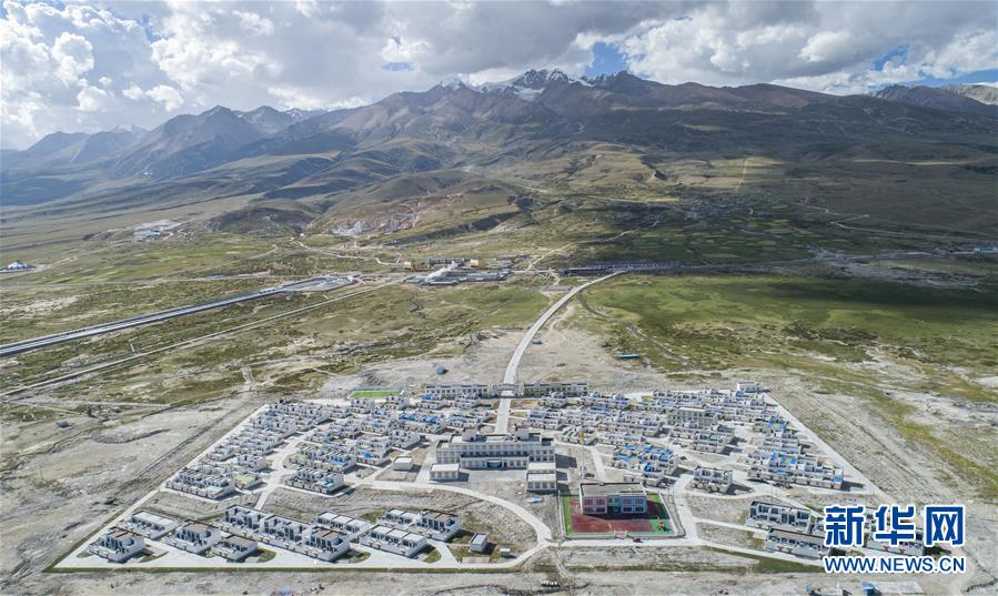 （新華全媒頭條·走向我們的小康生活·圖文互動(dòng)）（1）扎西德勒，我們的新家園——西藏易地扶貧搬遷搬出幸福美好新生活